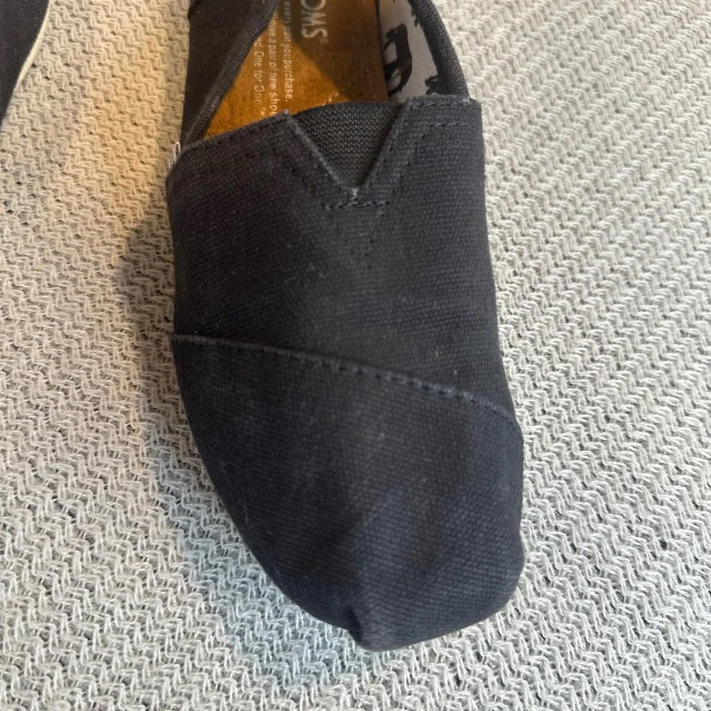 TOMS Alpargata Slip On Shoes Womens 6 Black Canvas Classic Comfort Flats